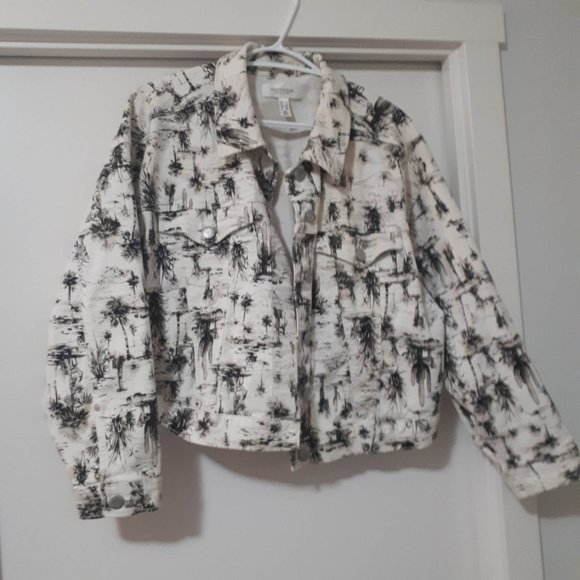 Jean Jacket - Cropped Boyfriend Style printed in Black on white Cactus - Picture 1 of 8